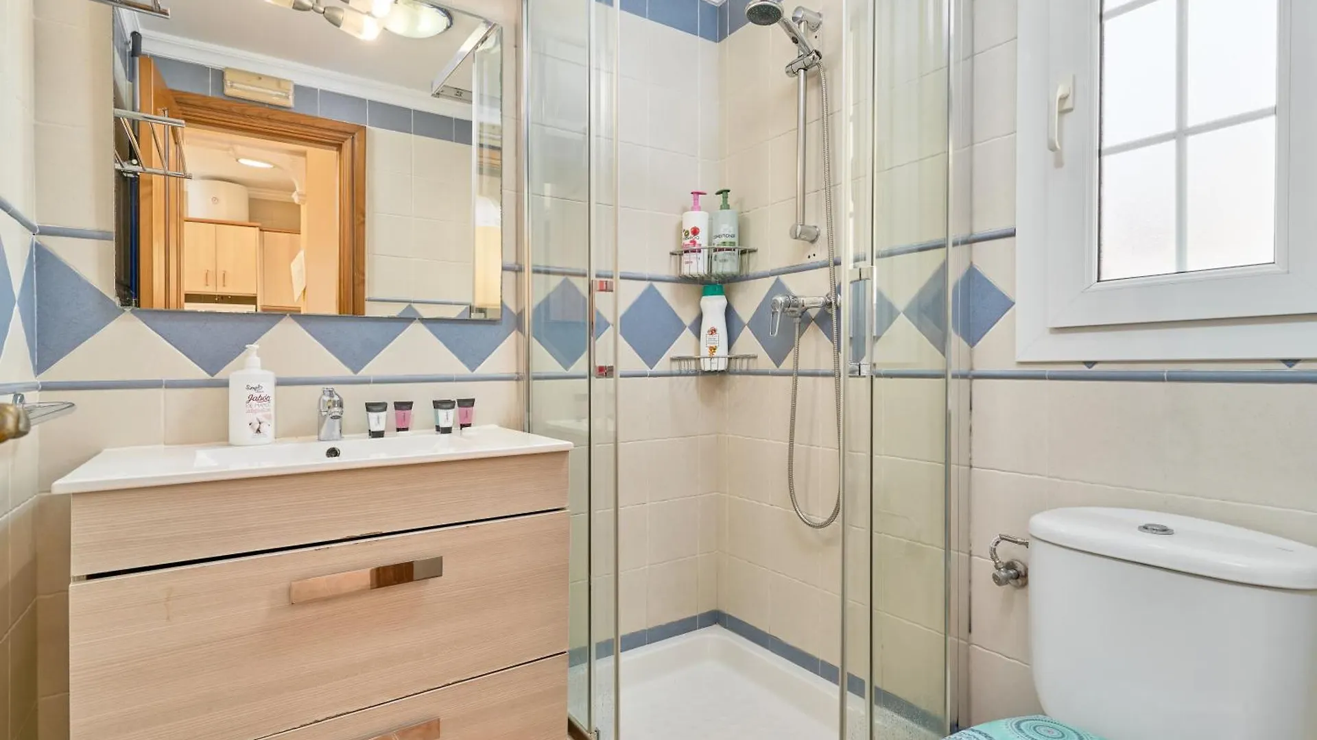 Burriana Beach Apt Nerja 0*,